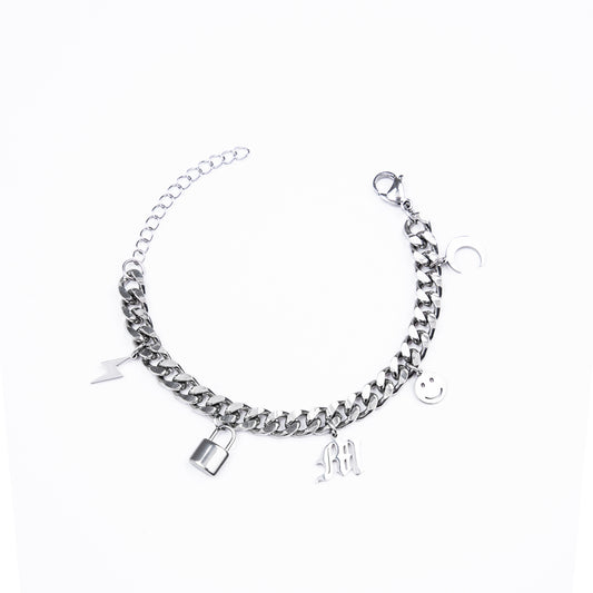 METL. Charm Bracelet